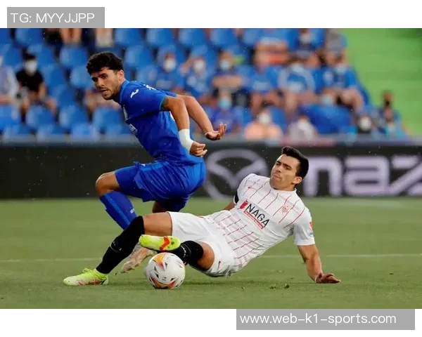 那不勒斯迎战亚特兰大强强对决谁能笑到最后